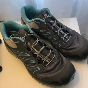 Salomon tennis shoes